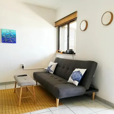 Two Bedroom Seaside In Quiet Village Lägenhet Blace