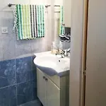 Two Bedroom Seaside In Quiet Village * 布拉采